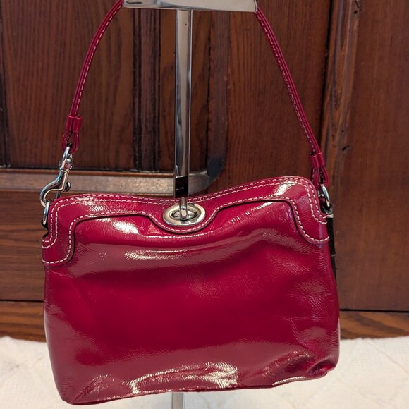 Coach Turnlock Wristlet in Red Patent Leather! - Picture 1 of 11